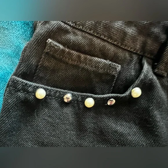 ZARA size 8 shorts with accents - Picture 4 of 7